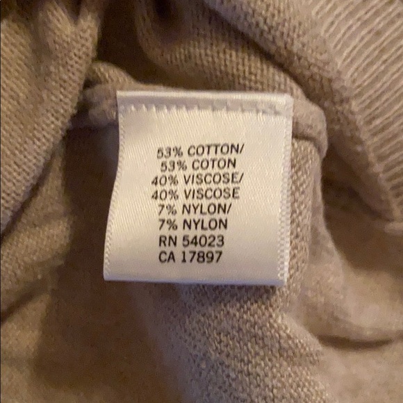 sweater - Picture 3 of 4